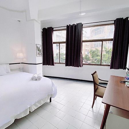 Go Inn Mrt Hua Lamphong China Town Bangkok Exterior photo