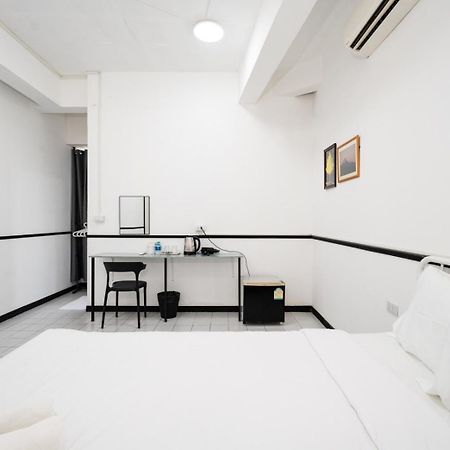 Go Inn Mrt Hua Lamphong China Town Bangkok Exterior photo
